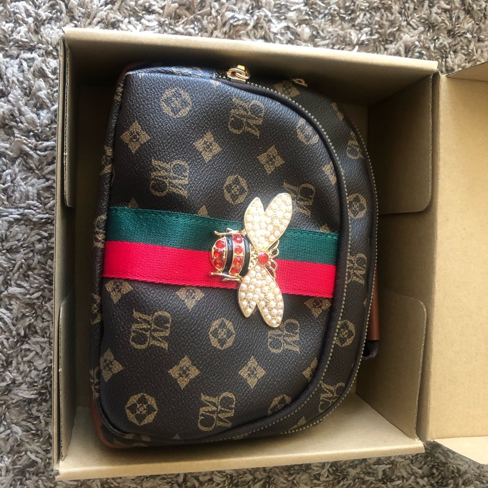 Handbag - Picture 3 of 4
